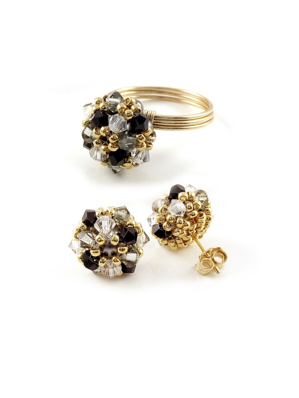 Set ring and stud earrings by Ichiban - Daisies Black Diamond