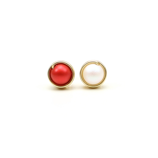 Mini Busted Pearl - Red & White - stud earrings