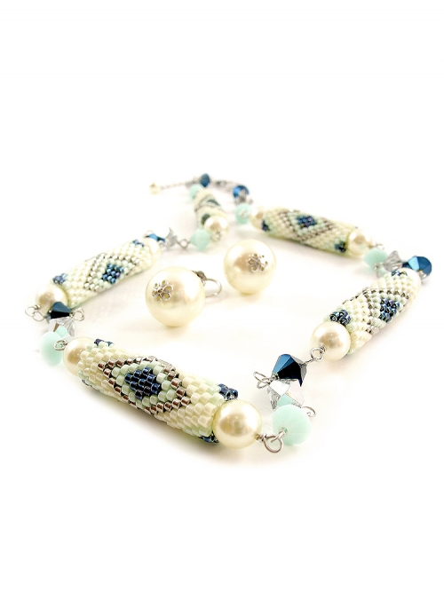 Set necklace and dangle earrings by Ichiban - Traditional Blue