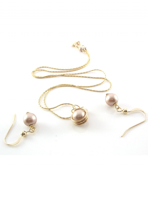 Set pendant and dangle earrings by Ichiban - Prom Queen