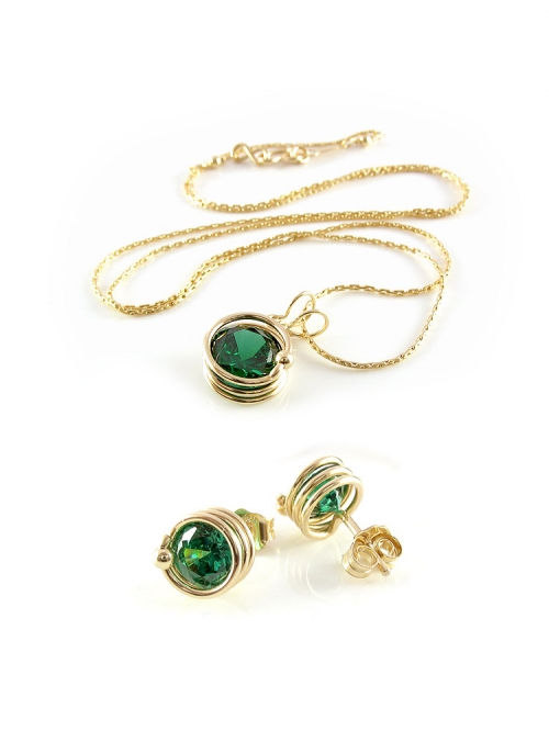 Set pendant and earrings by Ichiban - Busted Emerald