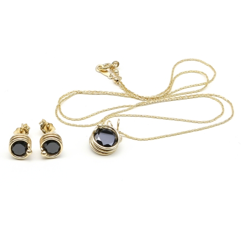 Set pendant, ring  and stud earrings by Ichiban - Busted Black