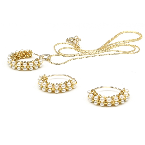 Set pendant and earrings by Ichiban- Primetime Pearls Cream