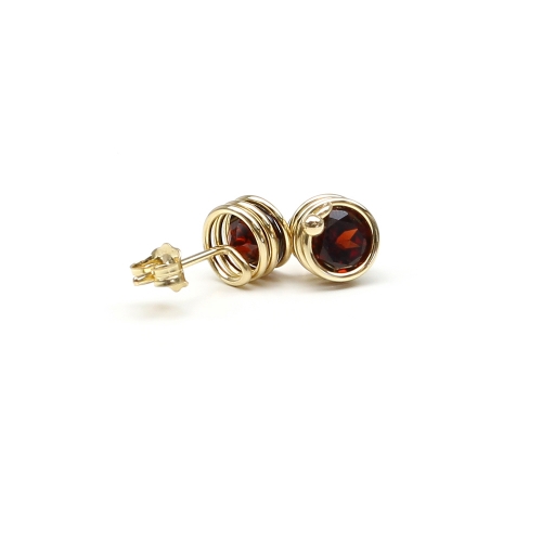 Stud earrings by Ichiban - Busted Deluxe Garnet