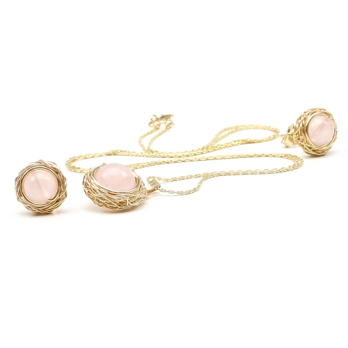 Set pendant and stud earrings by Ichiban - Sweet Quart Rose