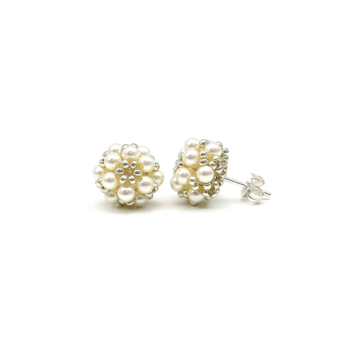 Stud earrings by Ichiban - Daisies Cream AG925