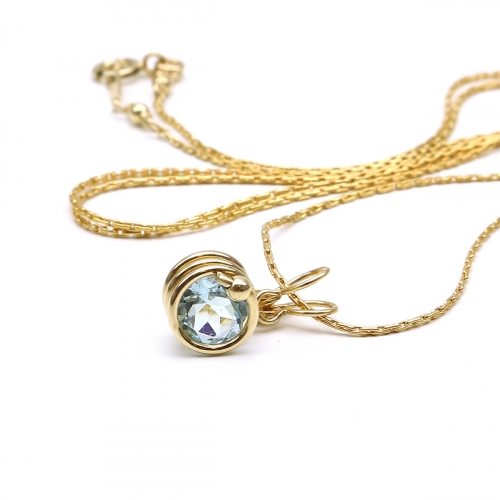 Pendant by Ichiban - Busted Deluxe Sky Blue Topaz