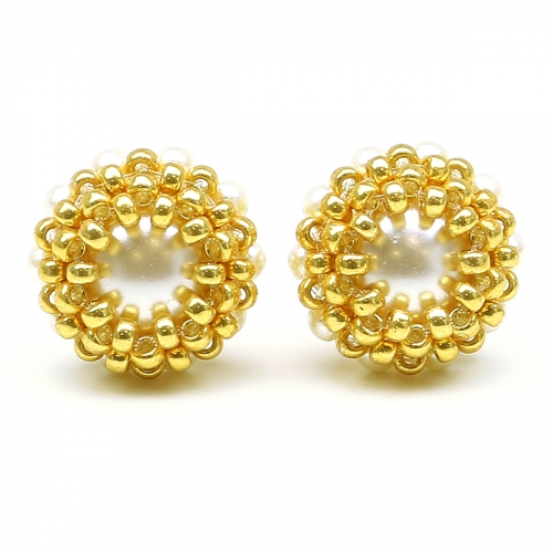 Stud earrings by Ichiban - Teeny Tiny Cream